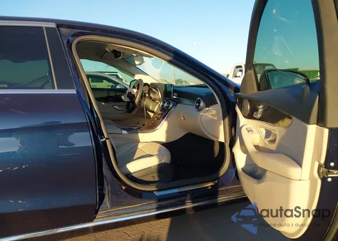 2017 Mercedes-Benz C 300 из США, поврежденный, VIN 55SWF4JB7HU224345